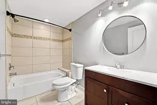 655 N 16th St, Philadelphia, PA 19130 - Photo 13