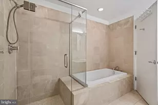 1101 Locust St, Philadelphia, PA 19107 - Photo 15
