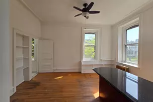 348 Green Ln, Philadelphia, PA 19128 - Photo 1
