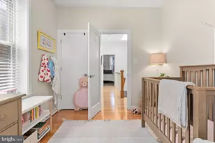 881 N Bucknell St, Philadelphia, PA 19130 - Photo 15