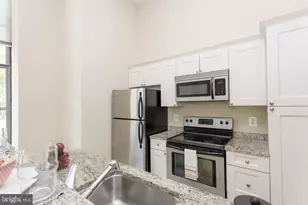 230 N 21st St, Philadelphia, PA 19103 - Photo 3