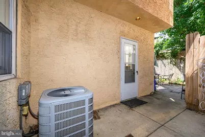 2324 Sepviva Street, Philadelphia, PA 19125 - Photo 11