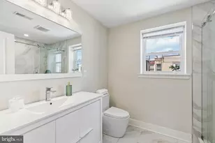 219 Daly St, Philadelphia, PA 19148 - Photo 11