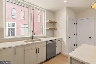 952 N 6th St, Philadelphia, PA 19123 - Photo 29