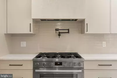 952 N 6th Street, Philadelphia, PA 19123 - Photo 25