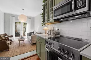 822 N Lecount St, Philadelphia, PA 19130 - Photo 7