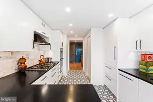 2401 Pennsylvania Ave, Philadelphia, PA 19130 - Photo 11
