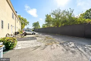 650 N 8th St, Philadelphia, PA 19123 - Photo 31