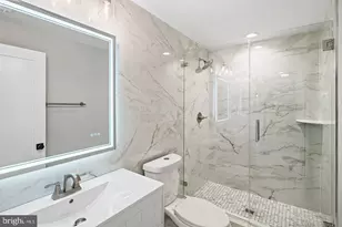2053 E Cumberland St, Philadelphia, PA 19125 - Photo 13