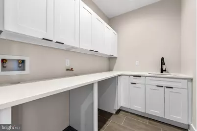907 Emily Street, Philadelphia, PA 19148 - Photo 17