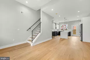 907 Emily St, Philadelphia, PA 19148 - Photo 5