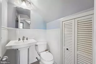 915 Lomond Ln, Philadelphia, PA 19128 - Photo 23