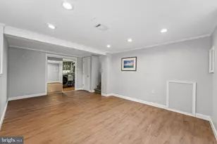 915 Lomond Ln, Philadelphia, PA 19128 - Photo 29