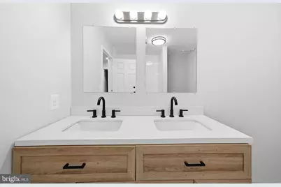 5625 Crowson, Philadelphia, PA 19144 - Photo 21