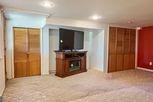 9922 S Canterbury Rd, Philadelphia, PA 19114 - Photo 25