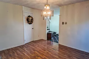 9922 S Canterbury Rd, Philadelphia, PA 19114 - Photo 7