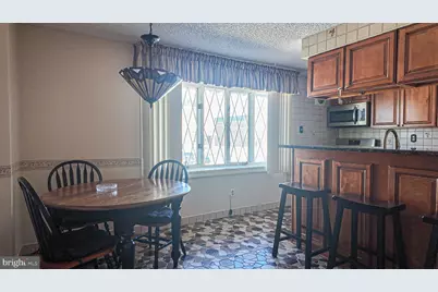 9922 S Canterbury Road, Philadelphia, PA 19114 - Photo 3