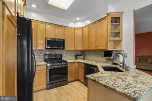 505 Ridgerun Ln, Philadelphia, PA 19111 - Photo 9