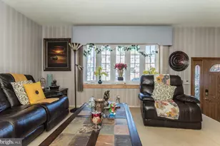 12715 Medford Rd, Philadelphia, PA 19154 - Photo 5