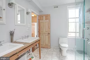 2322 Fitzwater St, Philadelphia, PA 19146 - Photo 25