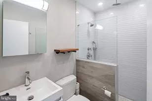 336 Monroe St, Philadelphia, PA 19147 - Photo 9
