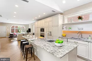 212 S 24th St, Philadelphia, PA 19103 - Photo 9