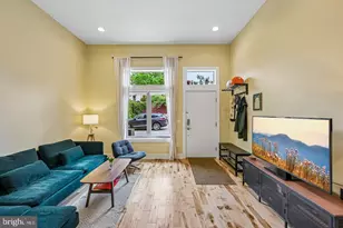 919 N 5th St, Philadelphia, PA 19123 - Photo 9