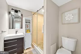 2036 Wilder St, Philadelphia, PA 19146 - Photo 17