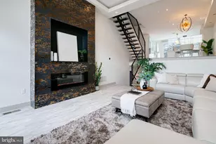 429 Salmon St, Philadelphia, PA 19125 - Photo 3