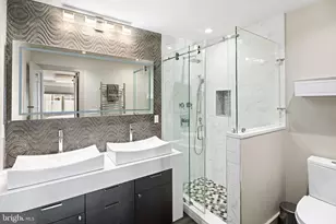 429 Salmon St, Philadelphia, PA 19125 - Photo 17