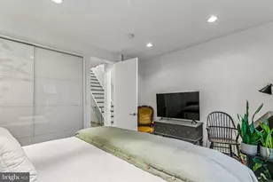 2053 Pemberton St, Philadelphia, PA 19146 - Photo 19