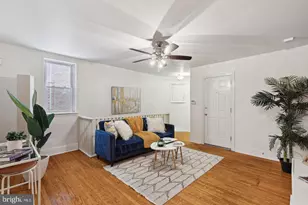 1305 Spruce St, Philadelphia, PA 19107 - Photo 3