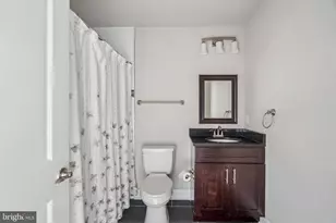 2036 Reed St, Philadelphia, PA 19146 - Photo 15