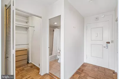 210 Locust Street #9EW, Philadelphia, PA 19106 - Photo 9