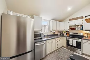 311 Carson St, Philadelphia, PA 19128 - Photo 9