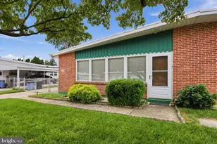 9325 Trout Rd, Philadelphia, PA 19115 - Photo 3
