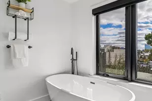 2825 Cambridge St, Philadelphia, PA 19130 - Photo 21