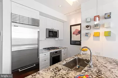 210 S 25th Street #905, Philadelphia, PA 19103 - Photo 3