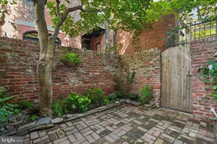 2045 Waverly St, Philadelphia, PA 19146 - Photo 23