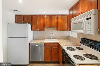 [Address not provided], Philadelphia, PA 19130 - Photo 9