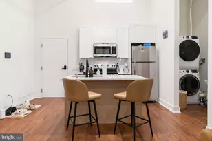 240 Hermitage St, Philadelphia, PA 19127 - Photo 9