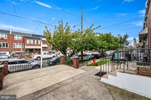 1538 Curtin St, Philadelphia, PA 19145 - Photo 3