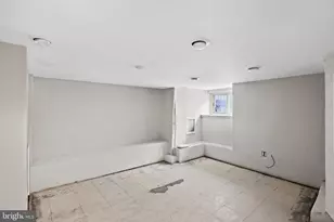 2920 S Carlisle St, Philadelphia, PA 19145 - Photo 19