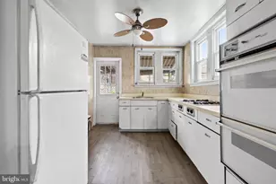 2920 S Carlisle St, Philadelphia, PA 19145 - Photo 9