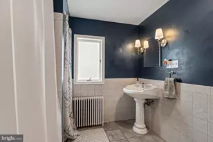 2425 Perot St, Philadelphia, PA 19130 - Photo 9