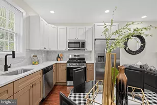 24 W Duval St, Philadelphia, PA 19144 - Photo 9