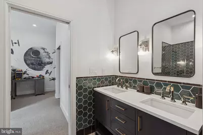 207 S 24th Street, Philadelphia, PA 19103 - Photo 27
