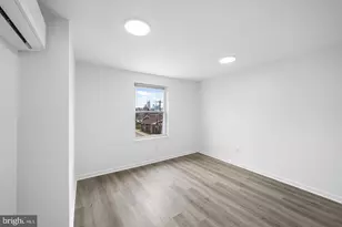 700 N 42nd St, Philadelphia, PA 19104 - Photo 33