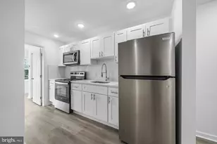 700 N 42nd St, Philadelphia, PA 19104 - Photo 35