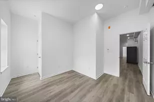 700 N 42nd St, Philadelphia, PA 19104 - Photo 27